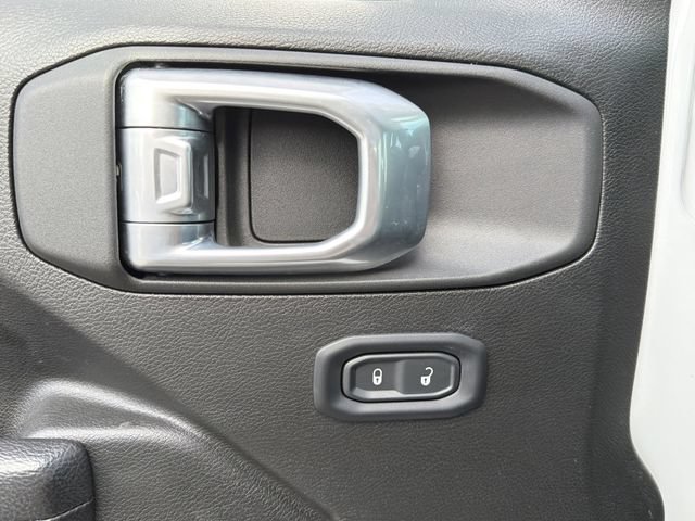 Used 2025 Jeep Wrangler Unlimited Sport AWD/4WD image 19