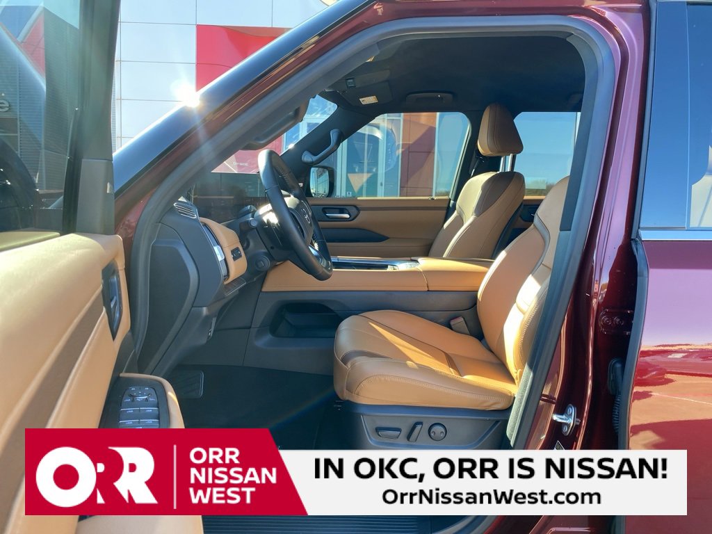 Used 2025 Nissan Armada SL image 13