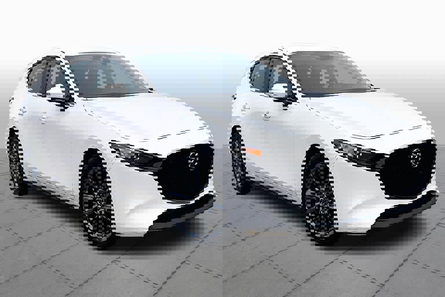 Used 2021 MAZDA MAZDA3 s image 3