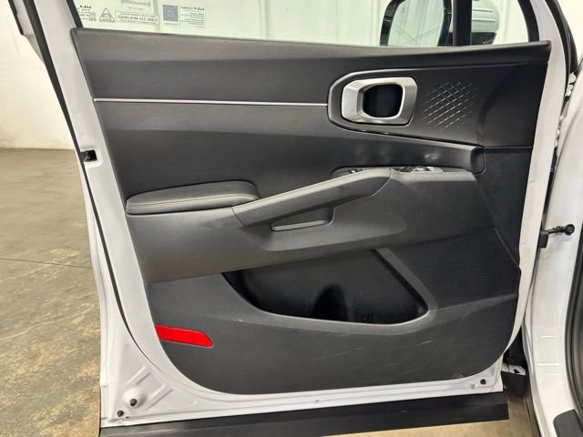 Used 2024 Kia Sorento S FWD image 17