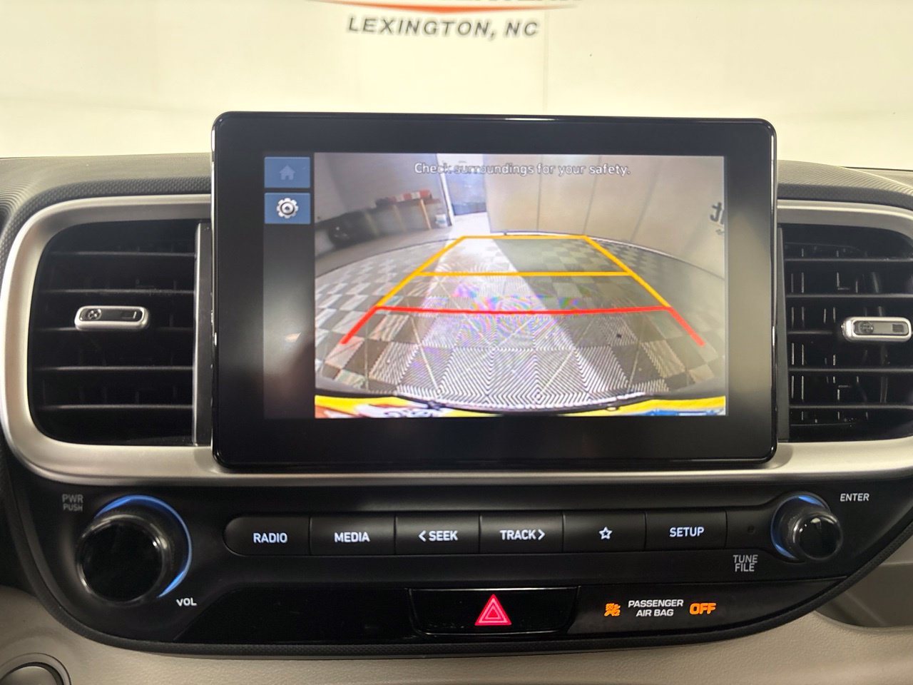 Used 2025 Hyundai Venue SEL FWD image 20