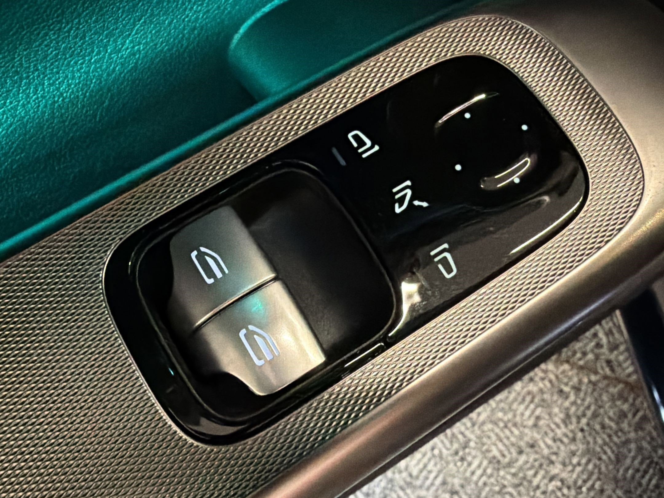 Certified 2024 Mercedes-Benz CLE 53 AMG 4MATIC image 18