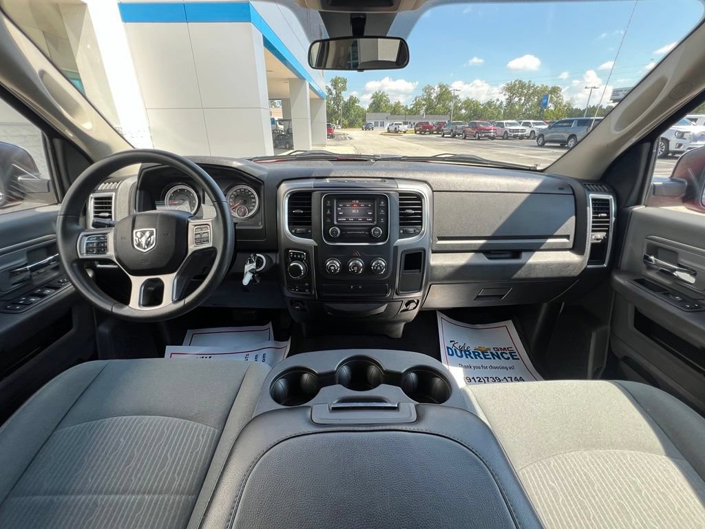 Used 2022 RAM 1500 Classic SLT AWD/4WD image 2
