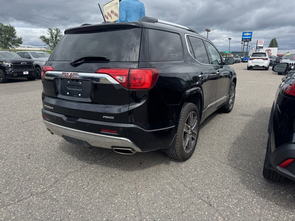 Used 2019 GMC Acadia Denali image 5
