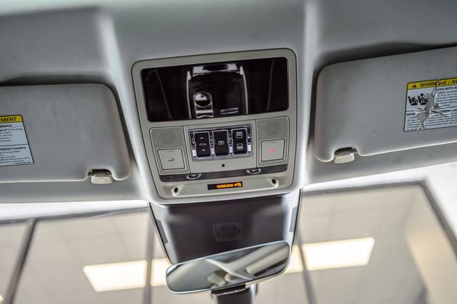 Used 2019 Jaguar XJ R-Sport image 35