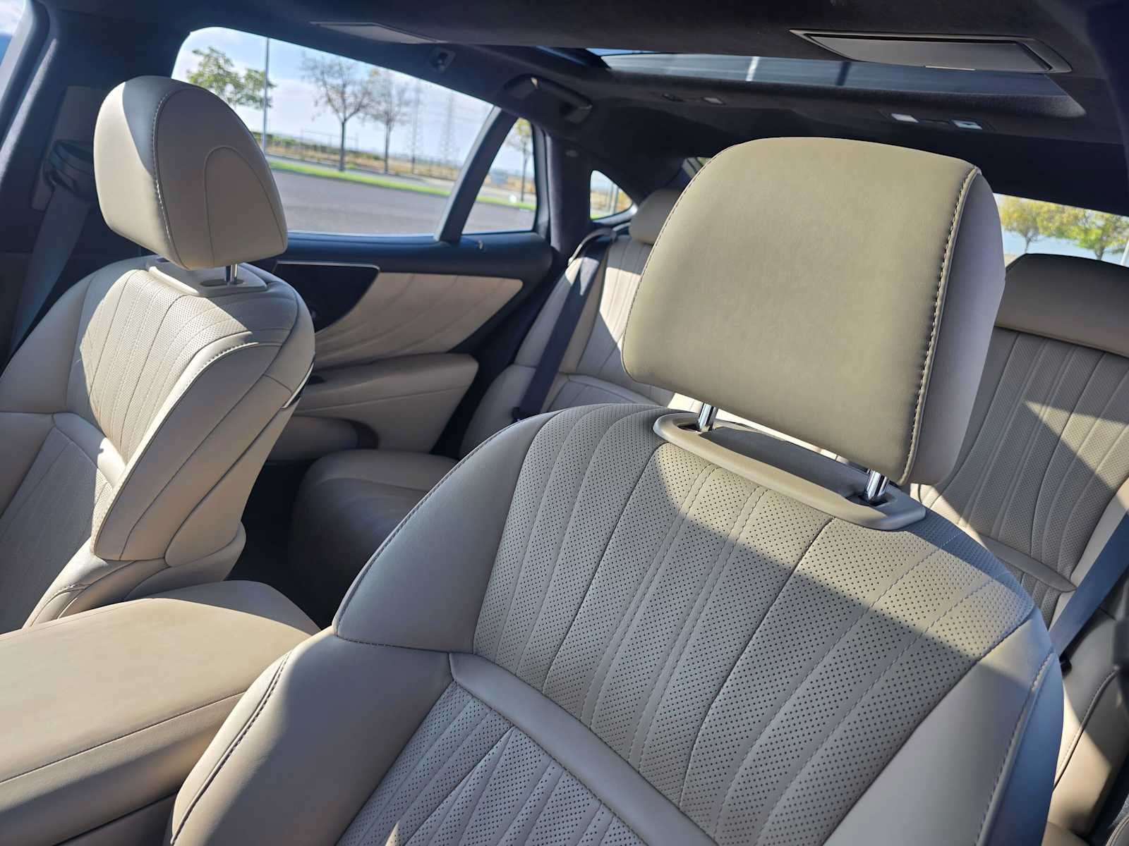 Certified 2023 Lexus LS 500 w/ Interior Upgrade Package RWD image 24