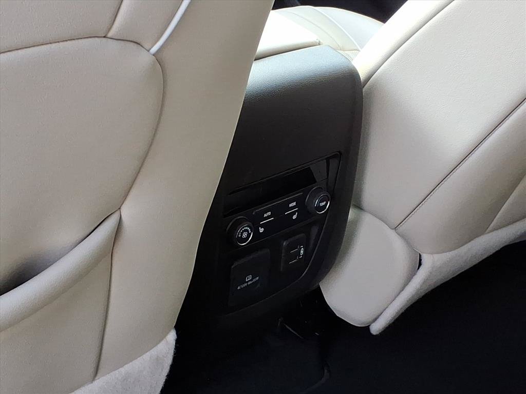 Used 2024 Buick Enclave Avenir w/ Avenir Technology Package AWD/4WD image 17