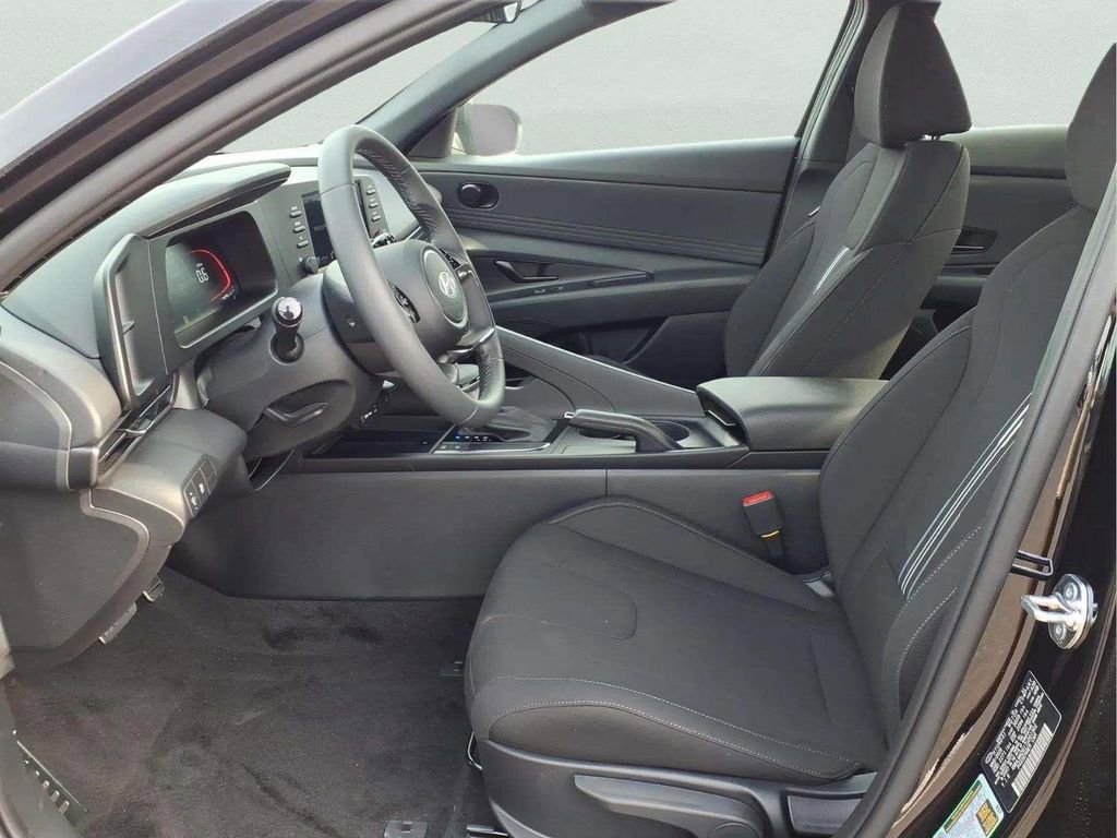 New 2026 Hyundai Elantra Sport FWD image 10