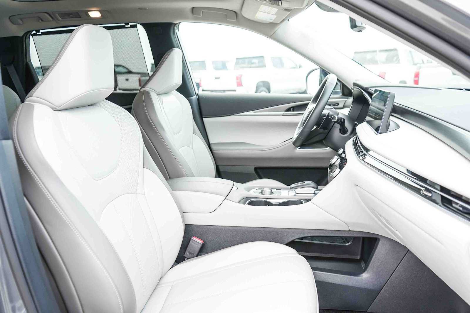 Used 2026 INFINITI QX60 Luxe w/ Cargo Package FWD image 17