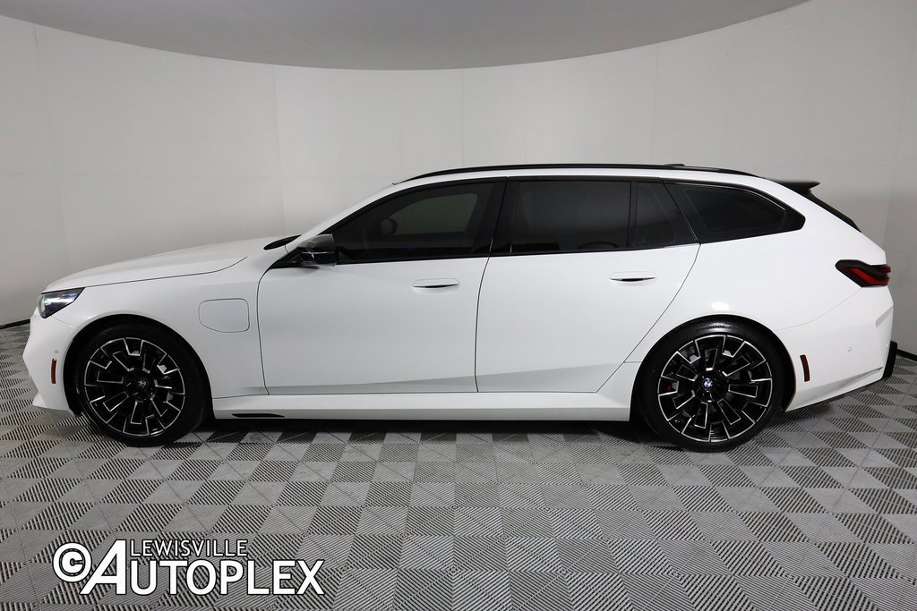 Used 2026 BMW M5 Touring image 10