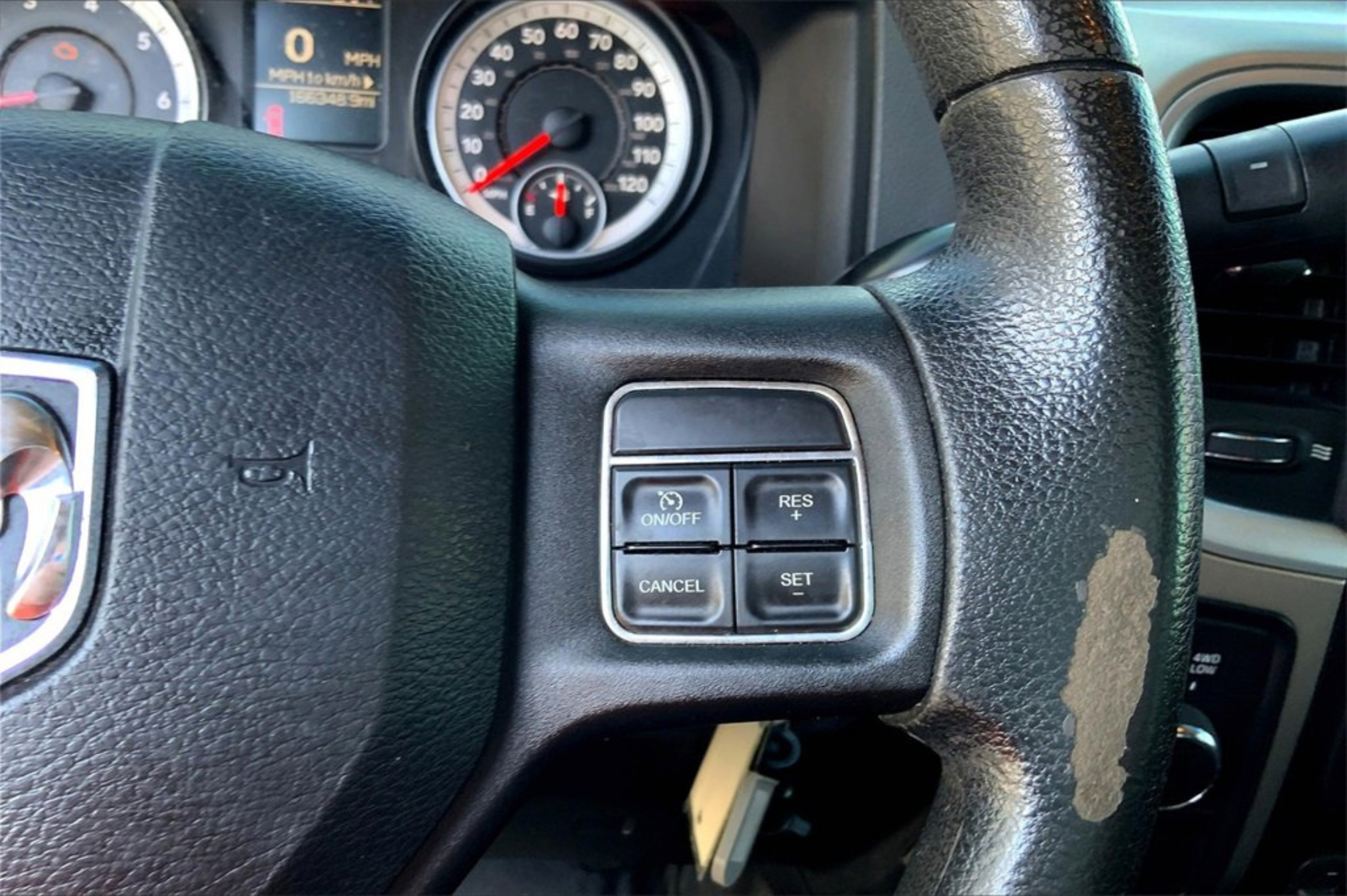 Used 2014 RAM 2500 SLT w/ Protection Group AWD/4WD image 17