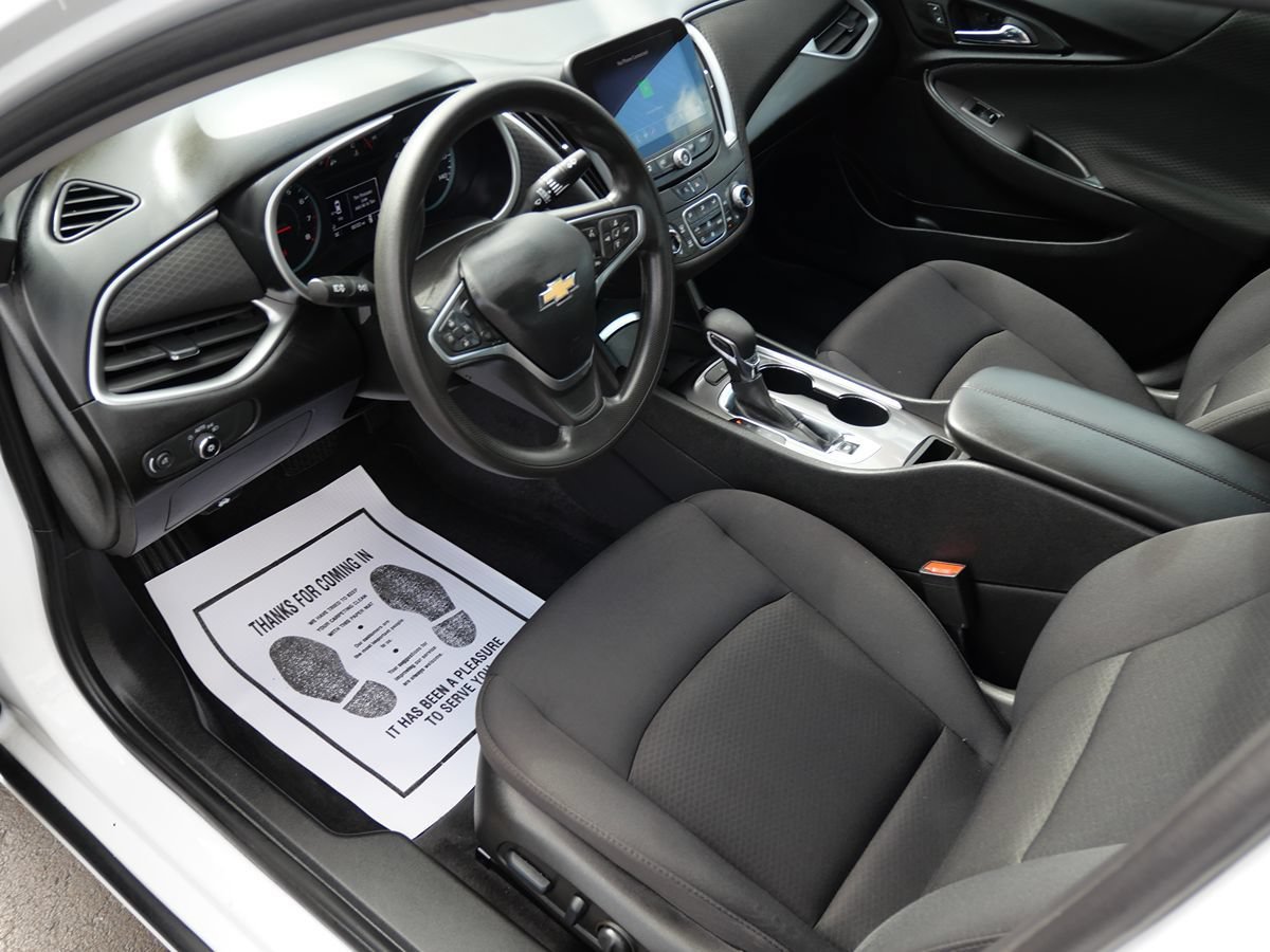Used 2022 Chevrolet Malibu LT FWD image 9