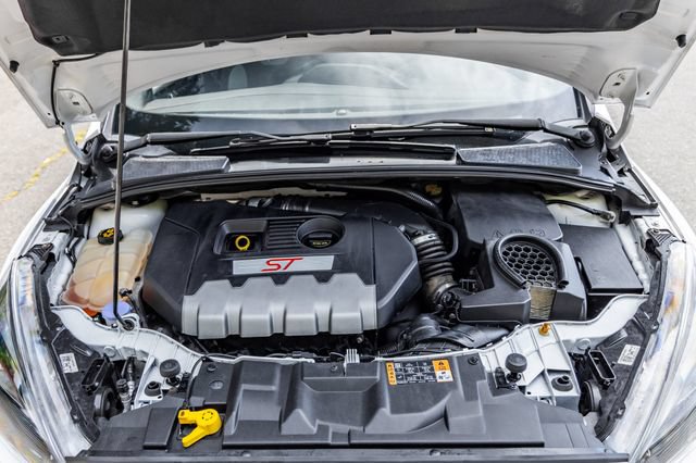 Used 2018 Ford Focus ST FWD image 28