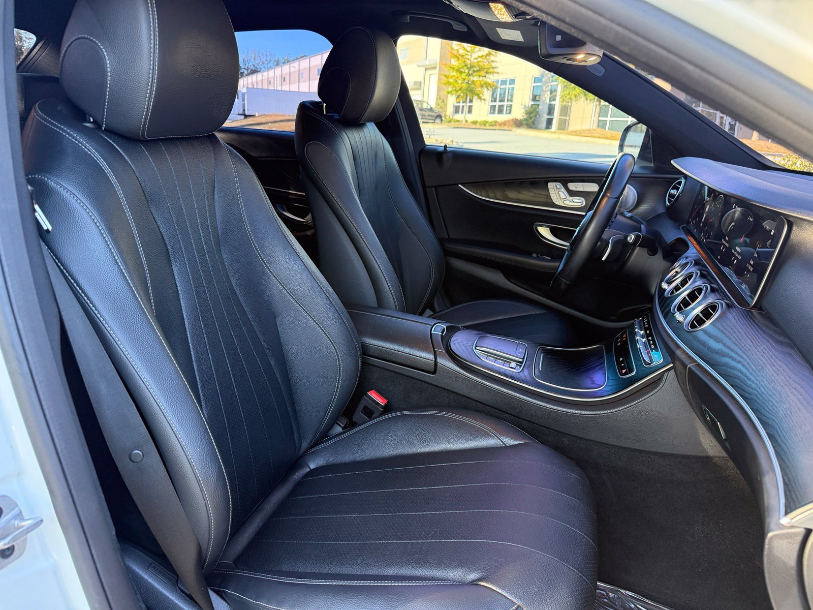 Used 2022 Mercedes-Benz E 350 Sedan image 37