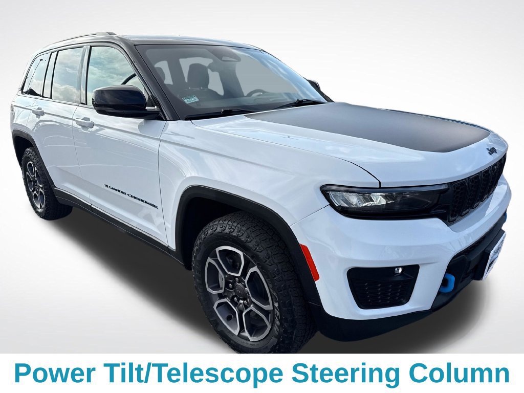 Used 2023 Jeep Grand Cherokee Trailhawk w/ Luxury Tech Group III AWD/4WD image 8