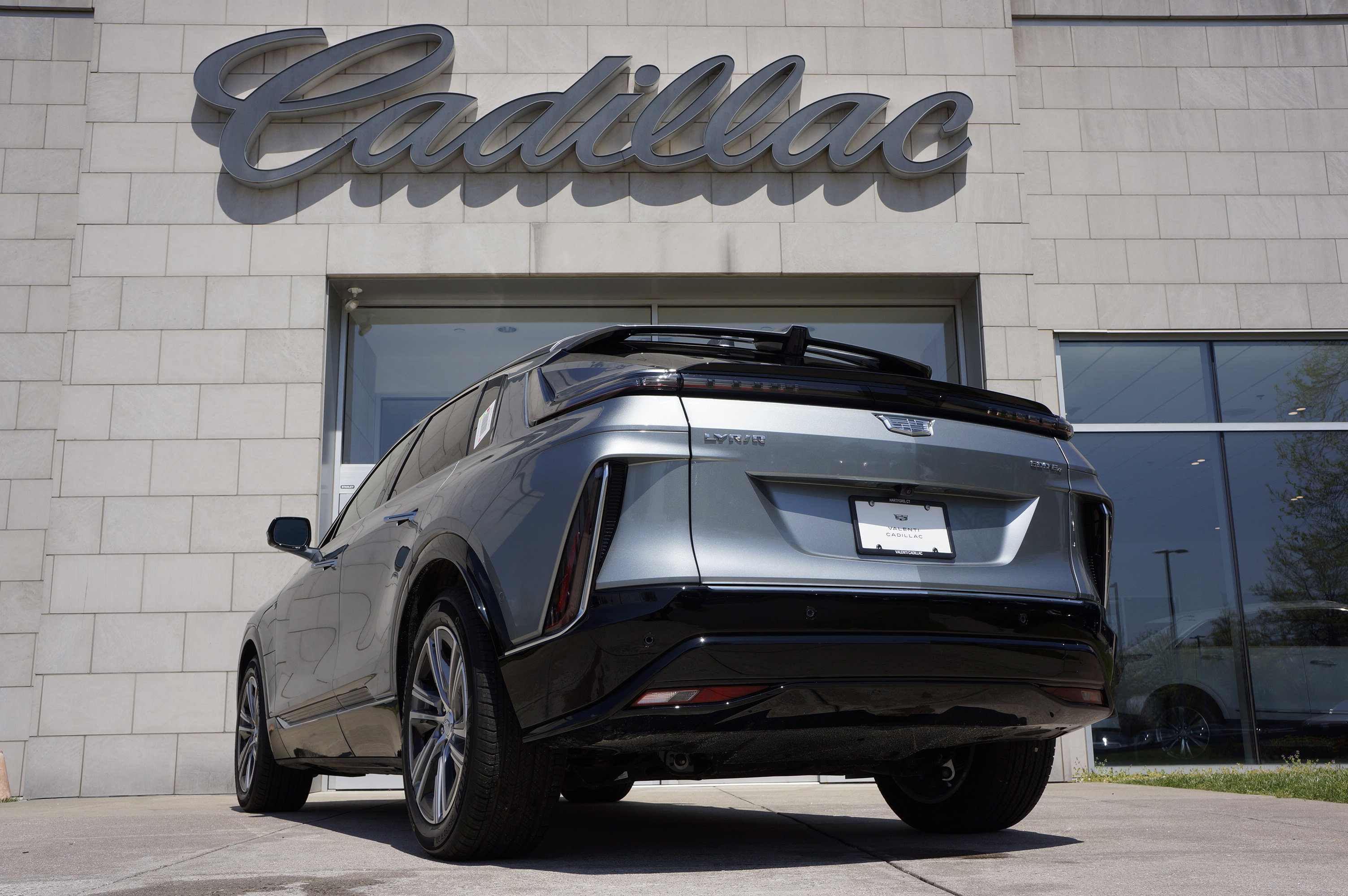 Used 2024 Cadillac Lyriq Tech image 8