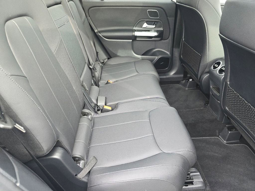 Used 2026 Mercedes-Benz GLB 250 4MATIC image 22