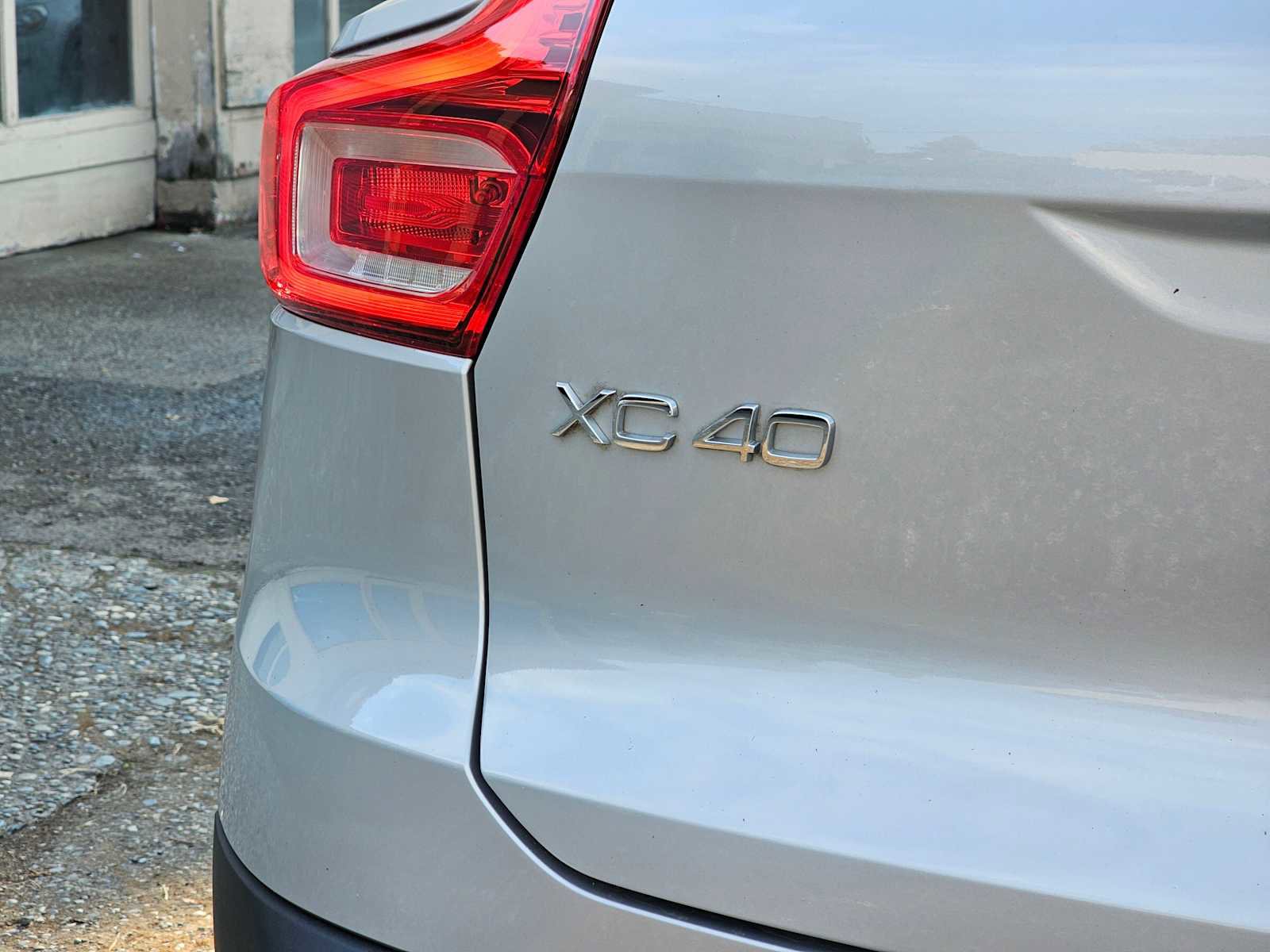 Used 2023 Volvo XC40 B5 Plus w/ Driver Assist Package image 14