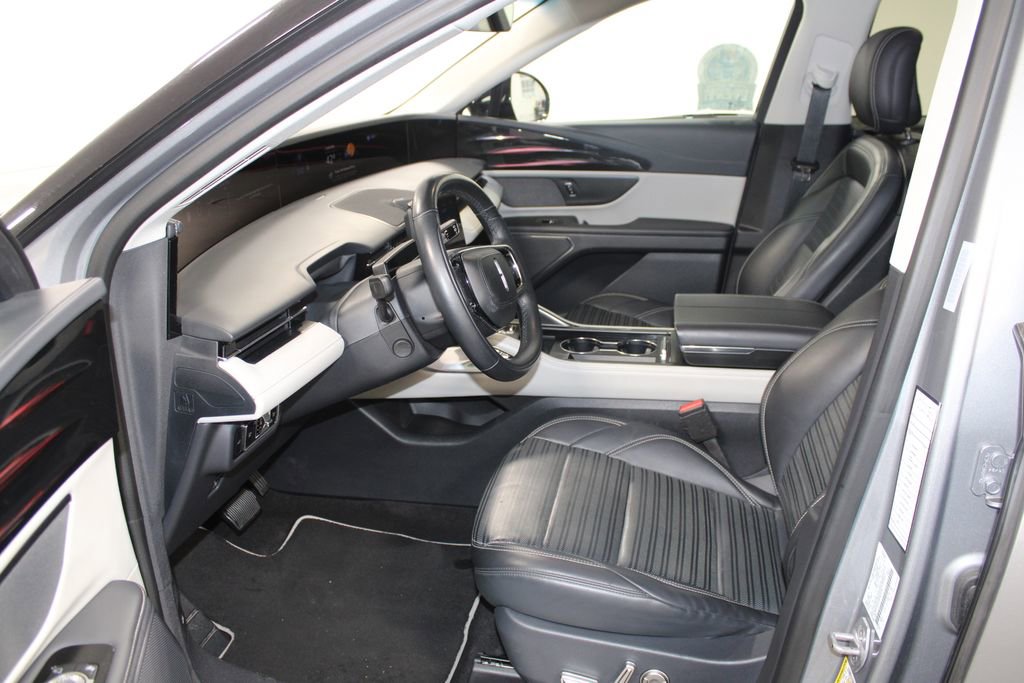 Used 2024 Lincoln Nautilus Reserve image 22