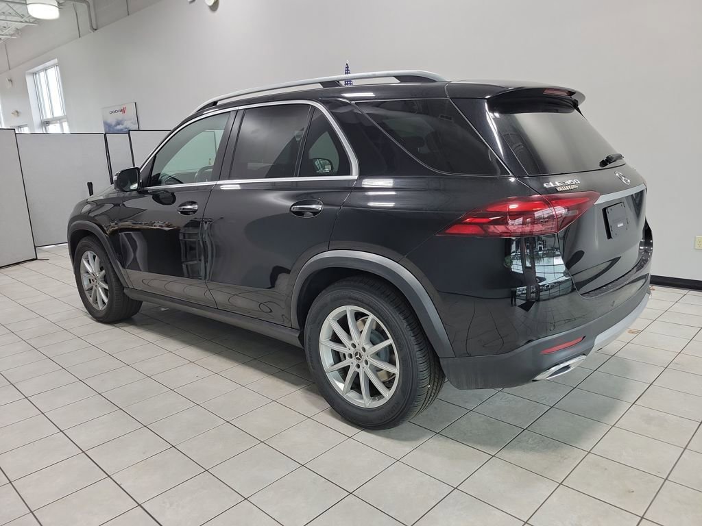 Used 2024 Mercedes-Benz GLE 350 GLE 350 w/ 3rd Row Seat Package image 17