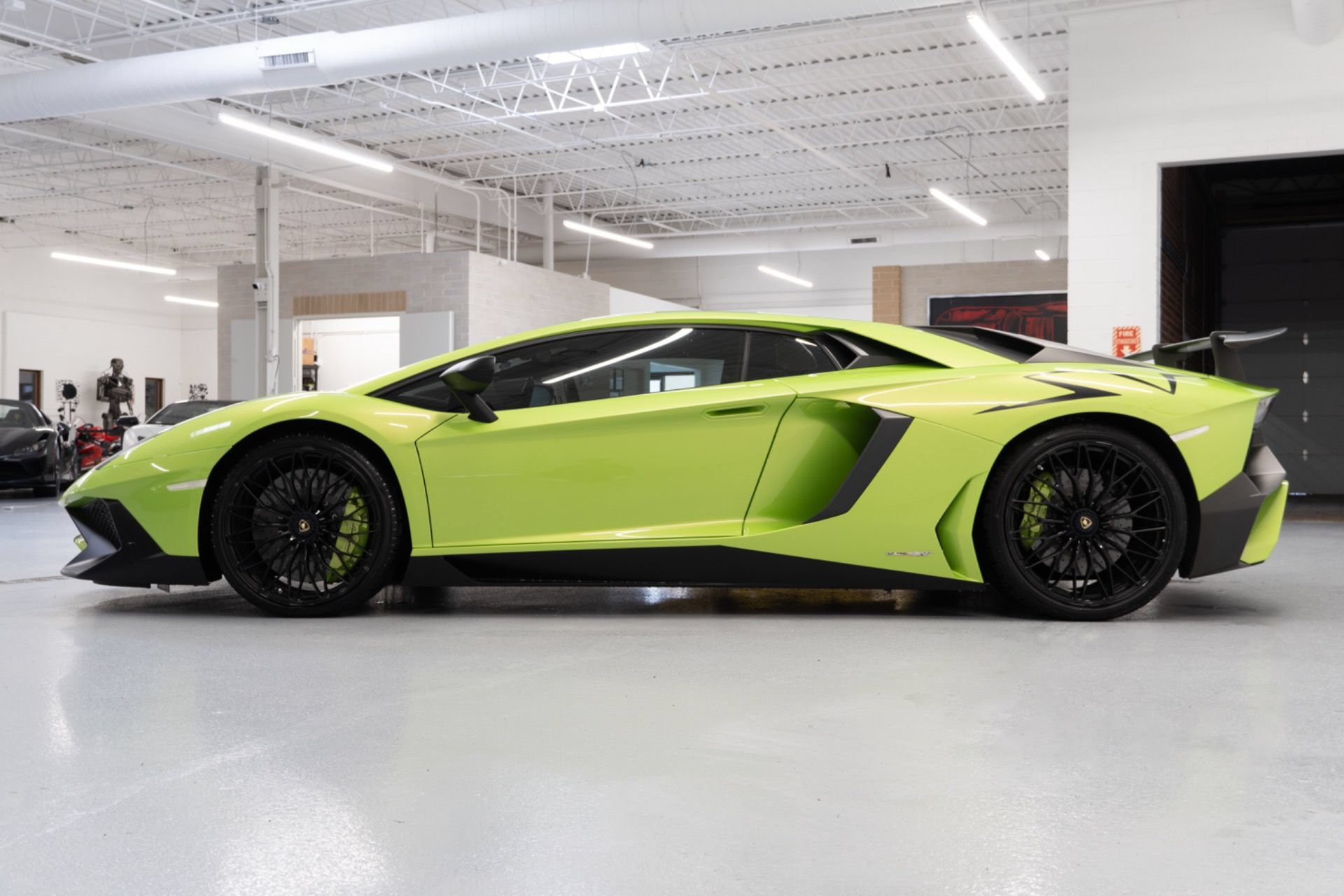 Used 2016 Lamborghini Aventador LP 750-4 Superveloce AWD/4WD image 2