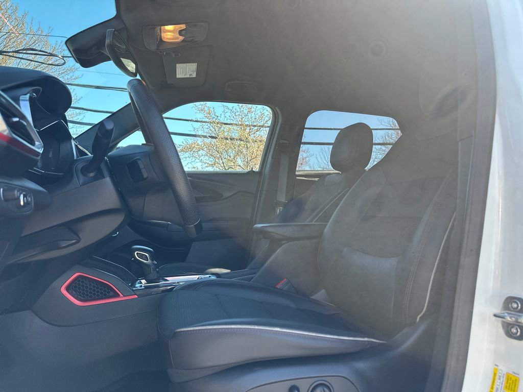 Used 2023 Chevrolet TrailBlazer RS w/ Convenience Package AWD/4WD image 3