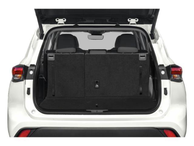 Used 2021 Toyota Highlander XLE image 11