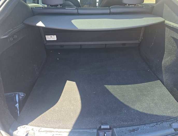 Used 2023 Tesla Model Y AWD image 6