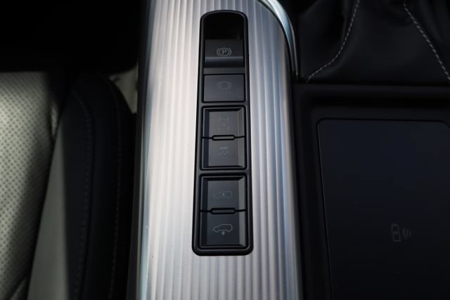 Used 2025 Lexus LX 600 F Sport w/ Accessory Package (2T) AWD/4WD image 14