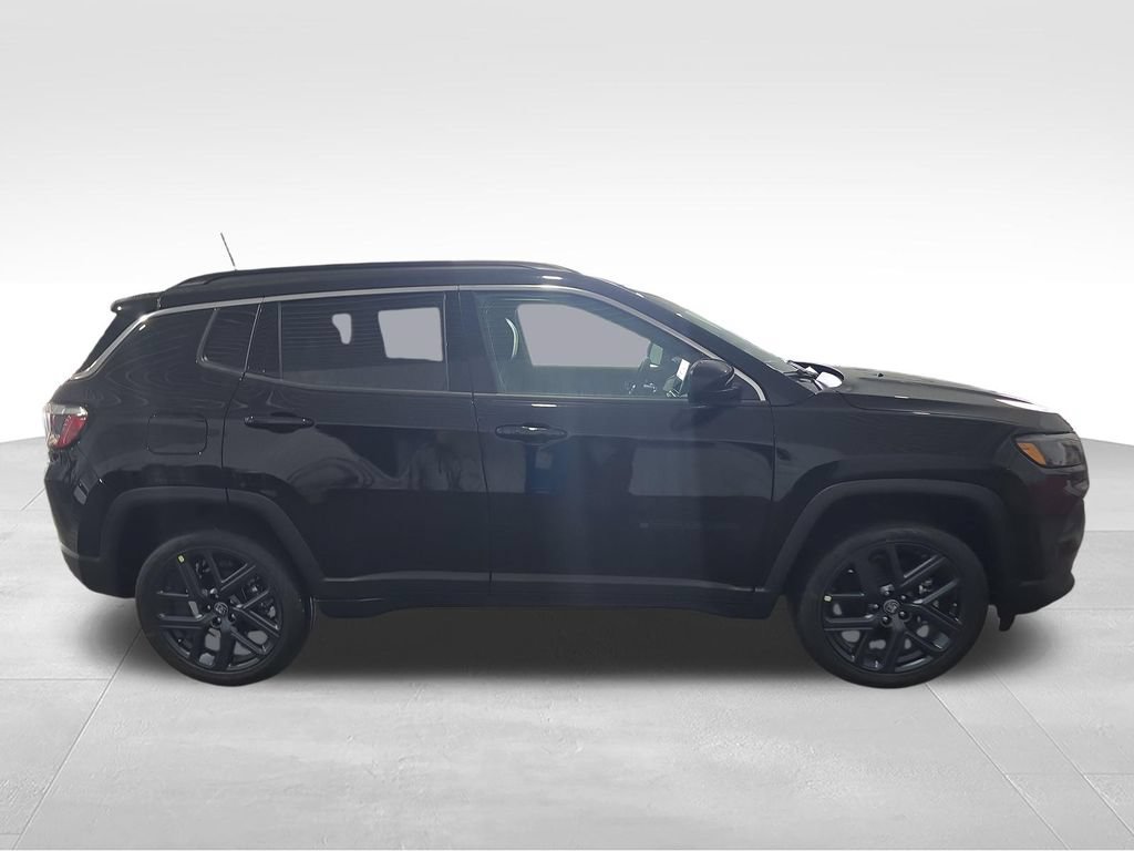 New 2026 Jeep Compass Latitude AWD/4WD image 6