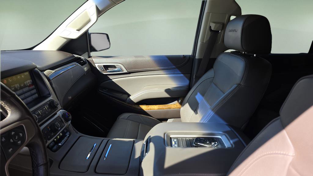 Used 2016 GMC Yukon XL Denali w/ Open Road Package image 12