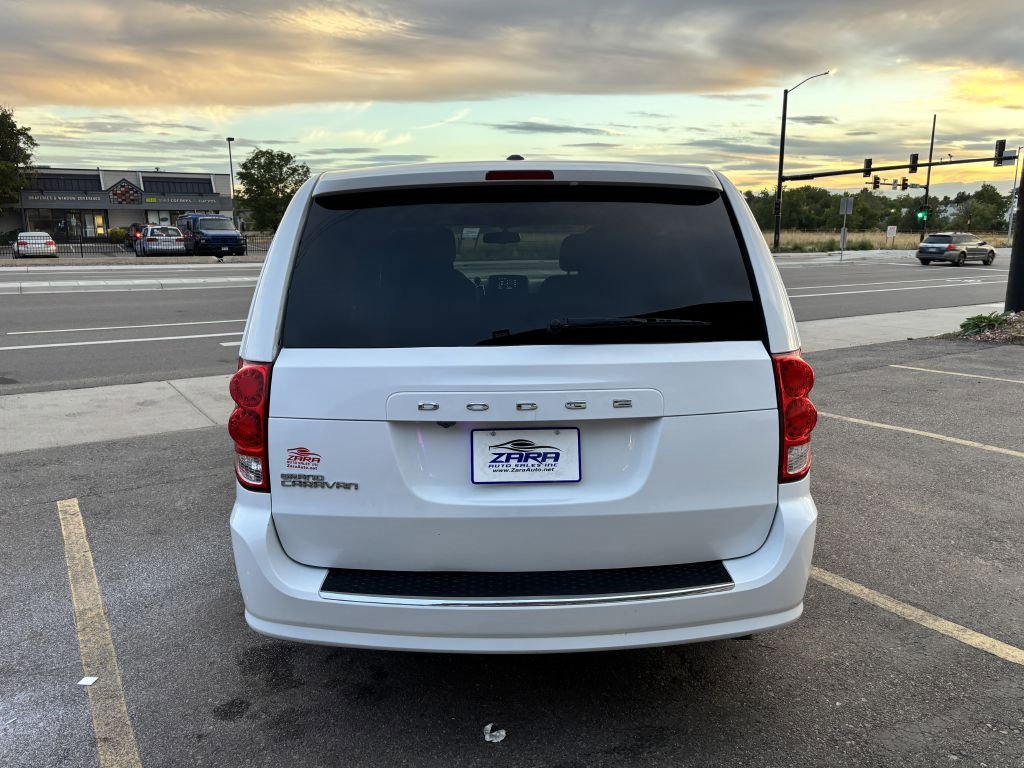 Used 2018 Dodge Grand Caravan SE image 6