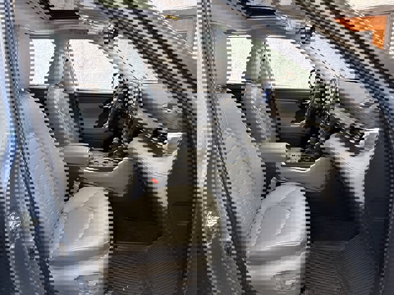 Certified 2024 Toyota Highlander XLE image 52