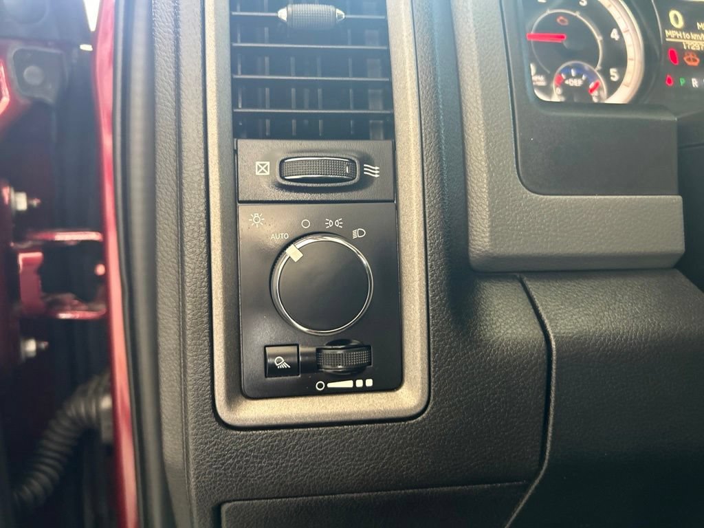 Used 2017 RAM 2500 Tradesman w/ Chrome Appearance Group AWD/4WD image 38