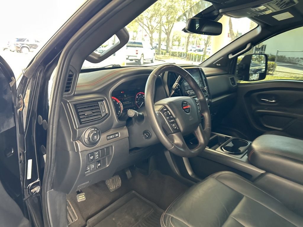 Used 2021 Nissan Titan PRO-4X w/ Pro-4x Convenience Package AWD/4WD image 7