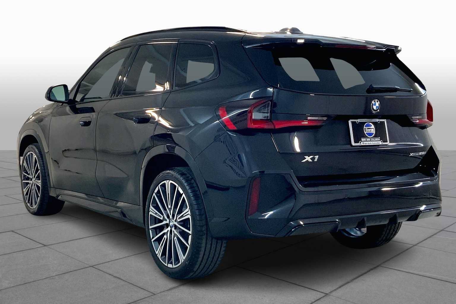 Used 2026 BMW X1 xDrive28i w/ M Sport Package AWD/4WD image 12