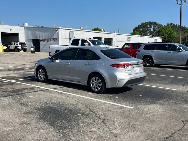 Used 2025 Toyota Corolla LE image 4