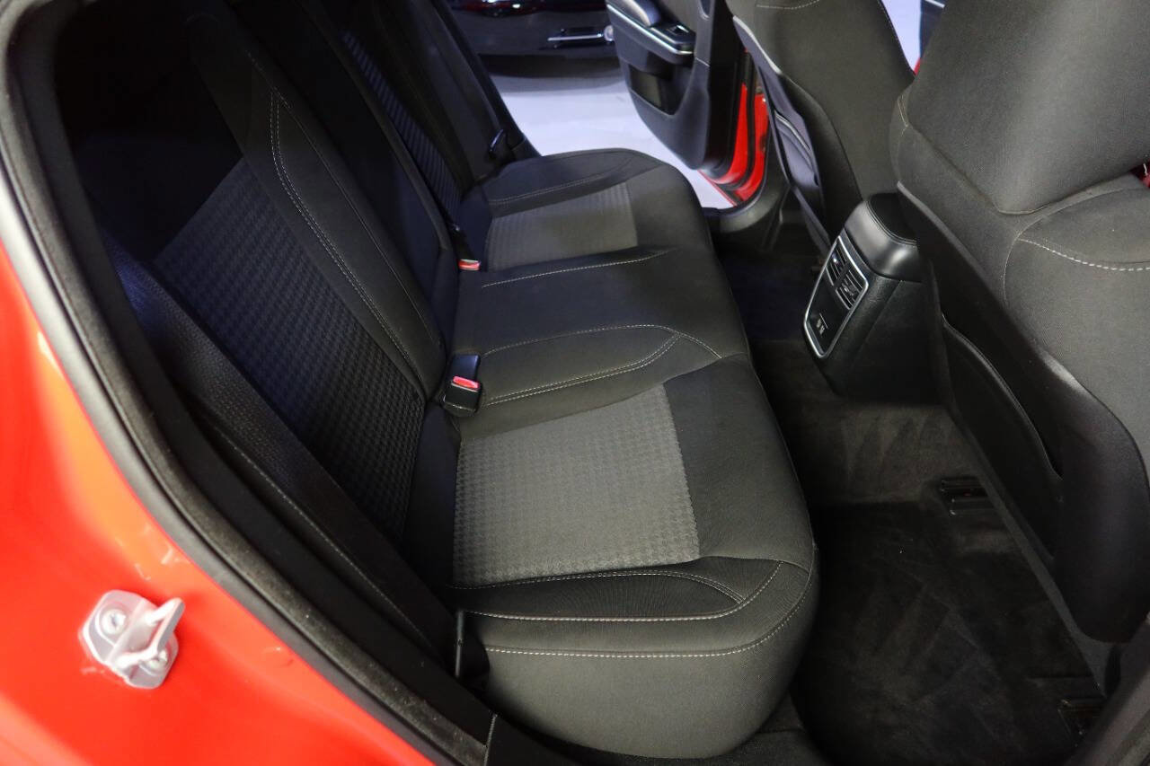 Used 2017 Dodge Charger SXT w/ Rallye Group image 15