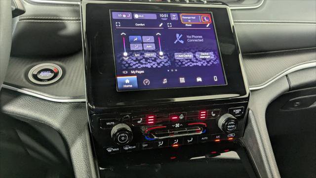 Used 2024 Jeep Grand Cherokee Altitude RWD image 31