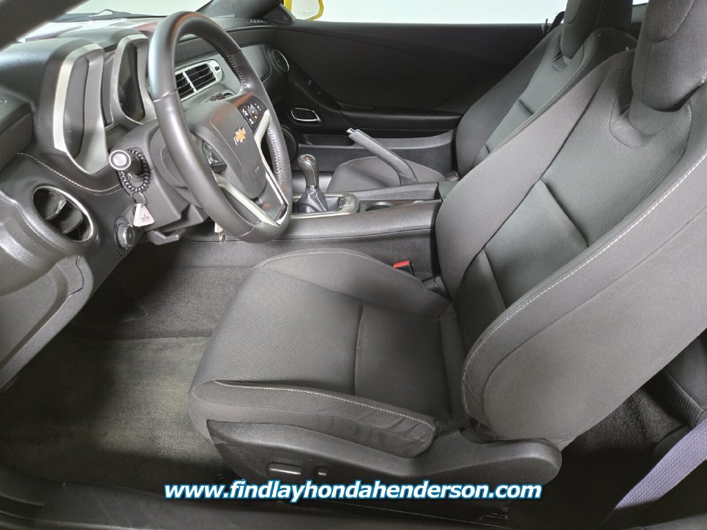 Used 2015 Chevrolet Camaro LT RWD image 14
