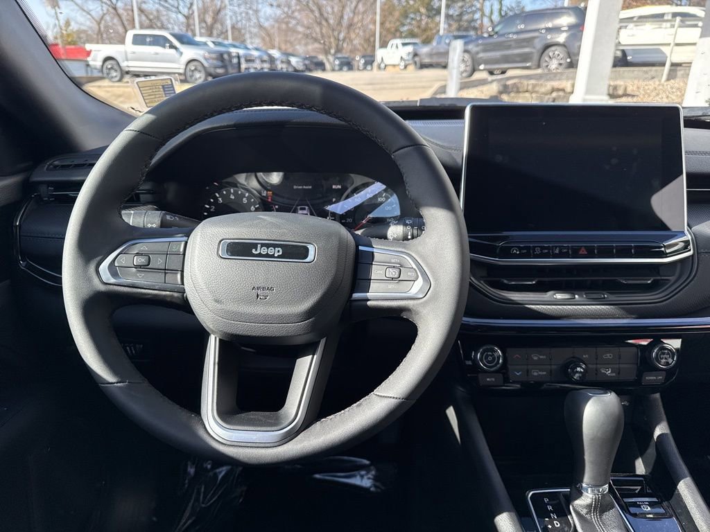 New 2026 Jeep Compass Latitude image 33