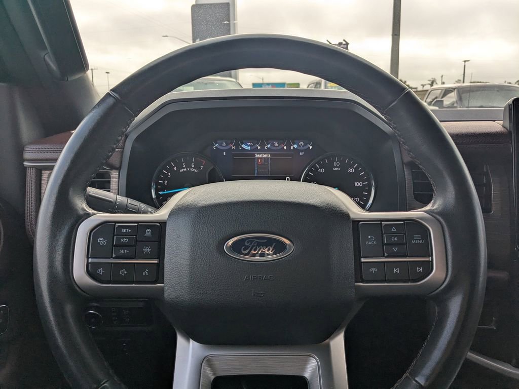 Used 2024 Ford Expedition Limited image 23