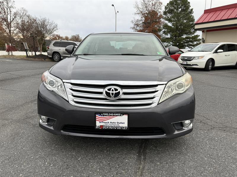 Used 2011 Toyota Avalon Limited FWD image 2