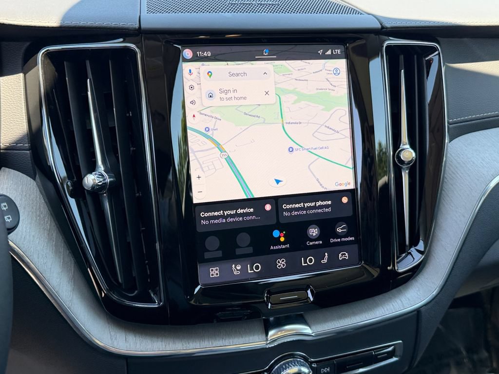 Certified 2025 Volvo XC60 T8 Ultra w/ Climate Package AWD/4WD image 21