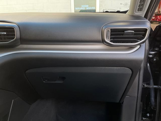 Used 2024 Ford Explorer XLT w/ Equipment Group 202A AWD/4WD image 42