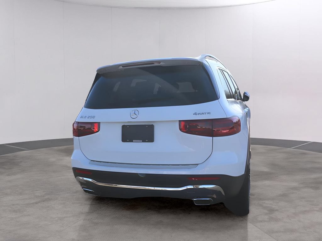 New 2026 Mercedes-Benz GLB 250 4MATIC image 6
