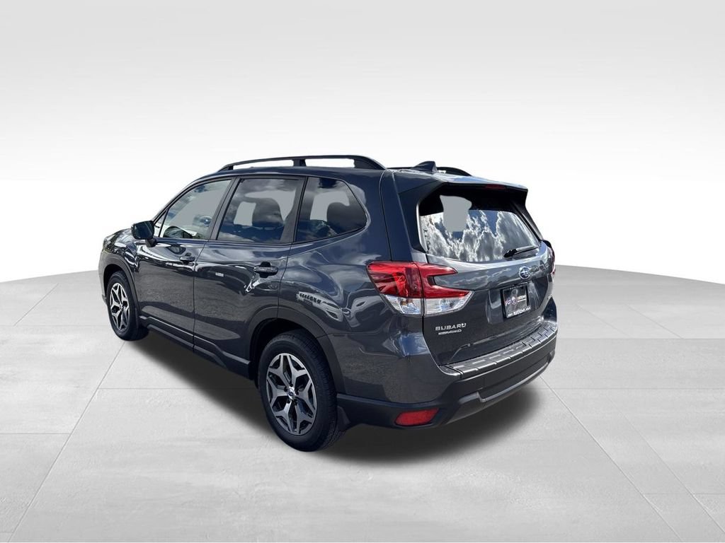 Used 2021 Subaru Forester Premium AWD/4WD image 8