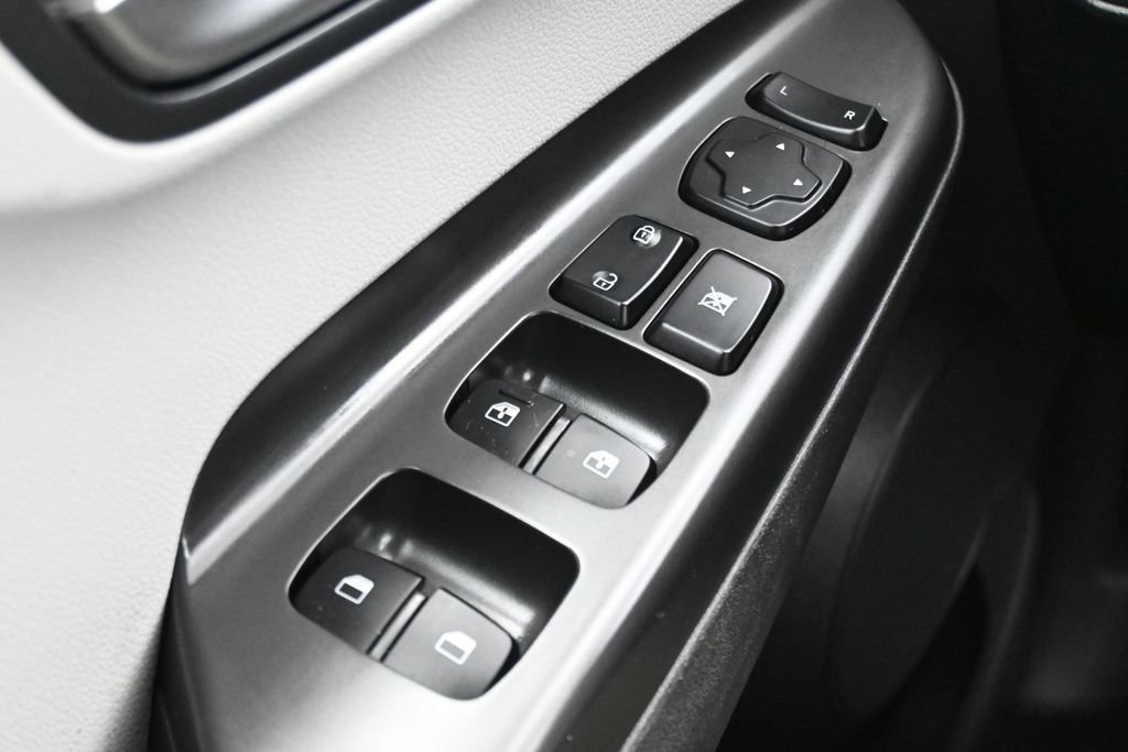 Used 2023 Hyundai Kona SE w/ Cargo Package FWD image 14