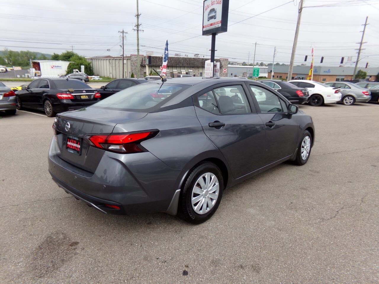 Used 2020 Nissan Versa S image 4