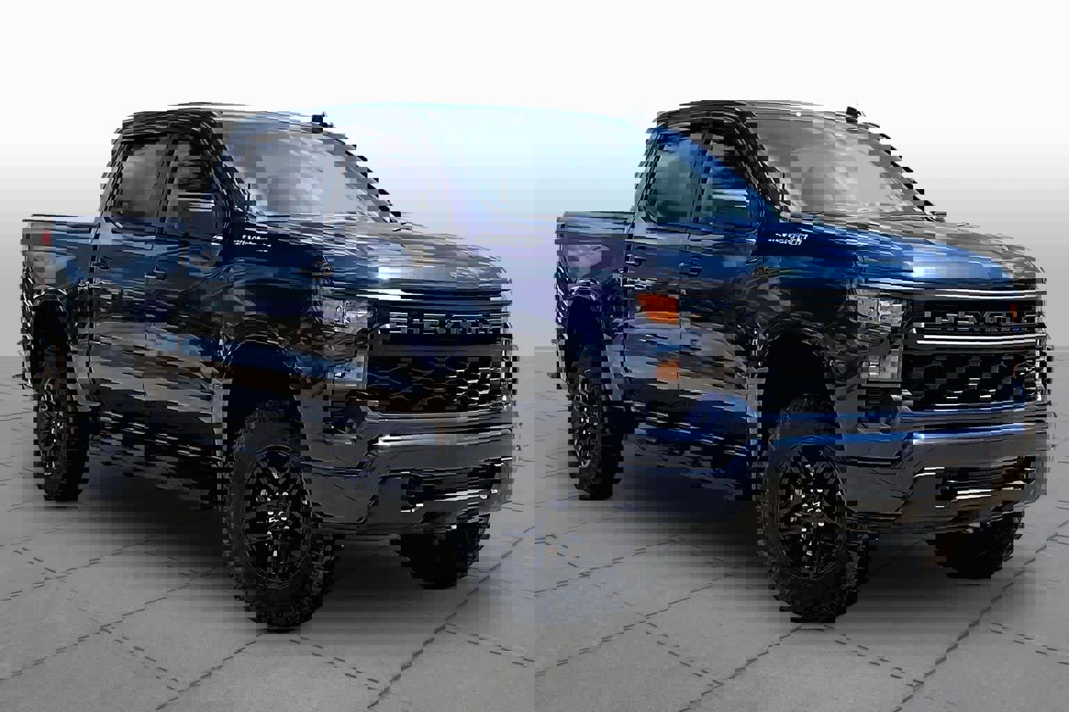 Used 2022 Chevrolet Silverado 1500 Custom image 3